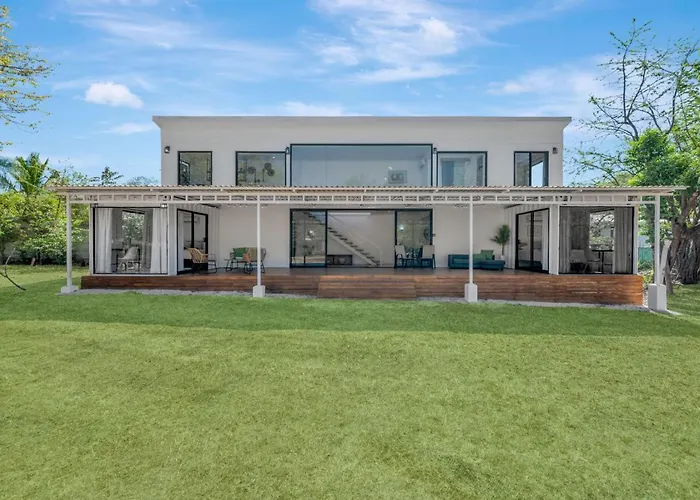 Fa Tropical 2 Story Retreat With Pool Near Tama